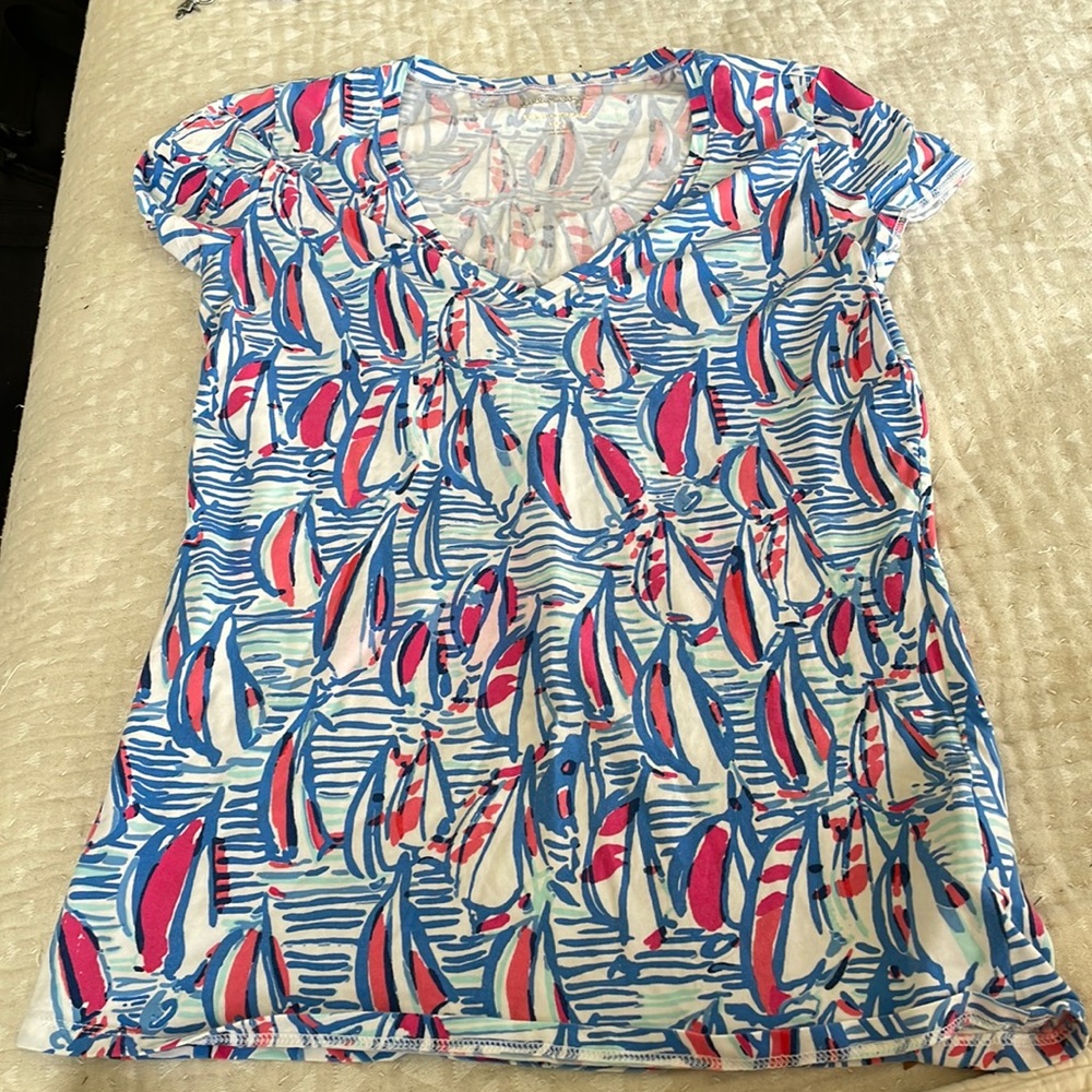 Lilly Pulitzer red right return short sleeve shirt